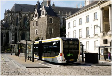 Figura 4 - Nantes, França. Fonte: http://www.transportphoto.net/cmtbrt.aspx?l=en&cmtc=Nantes