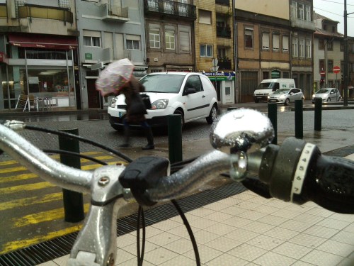 porque o que tem de ser...