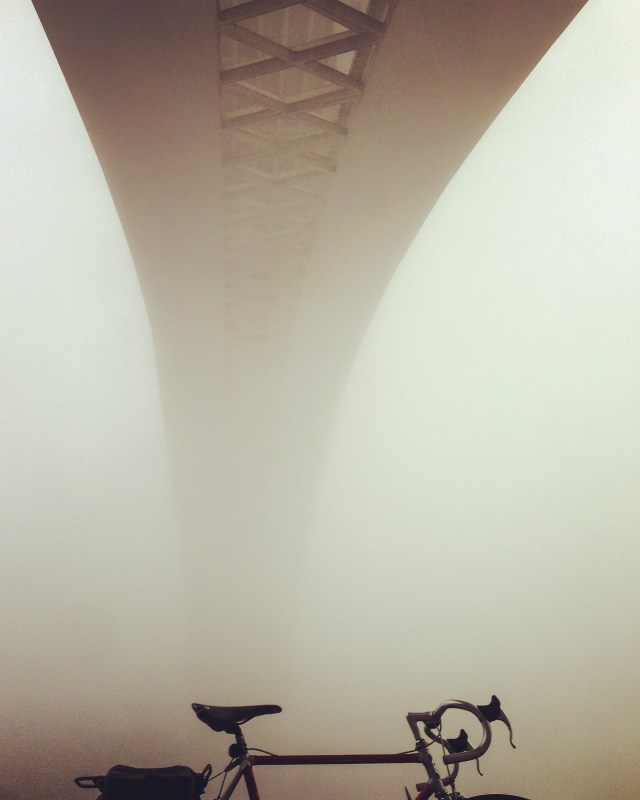 como a seguir está nevoeiro